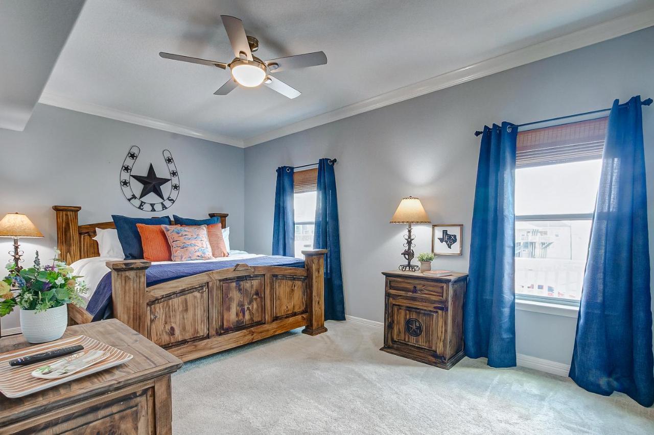 Spring Break Specials! Front Row Views - Tiki Bar - Playground Villa Bolivar Peninsula Exterior foto